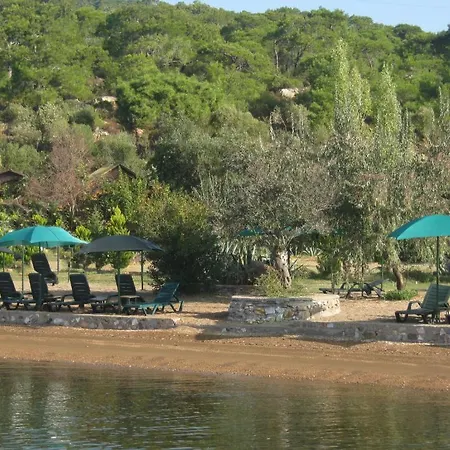 Ada Camp Beach אתר קמפינג *